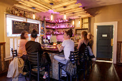 Gastropub near Pine View Motel